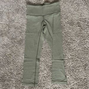 Lululemon Cropped Wunder Under Leggings